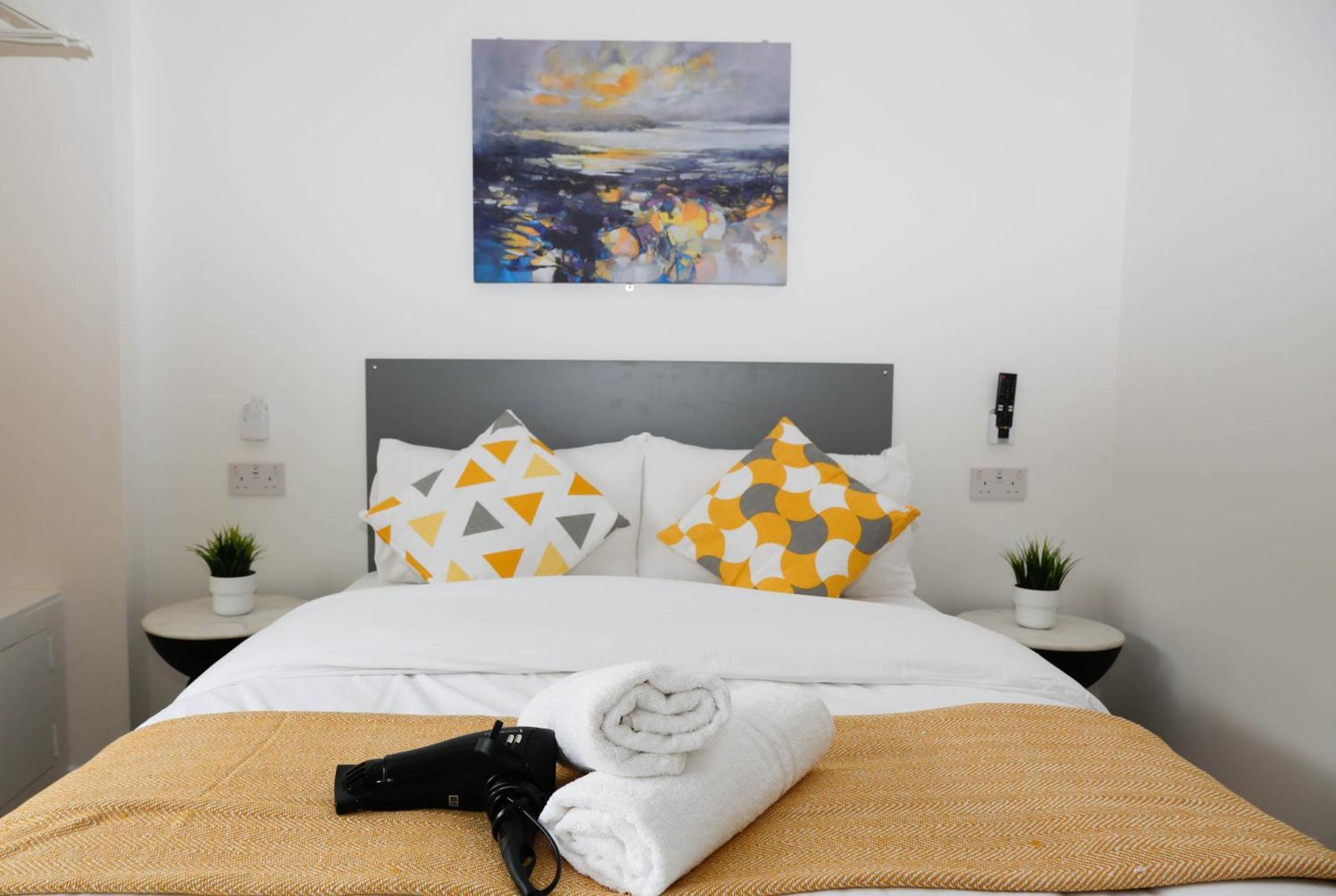 New Luxury Apartments In Central London Next To Shops, Cafes, Bars & Metro מראה חיצוני תמונה
