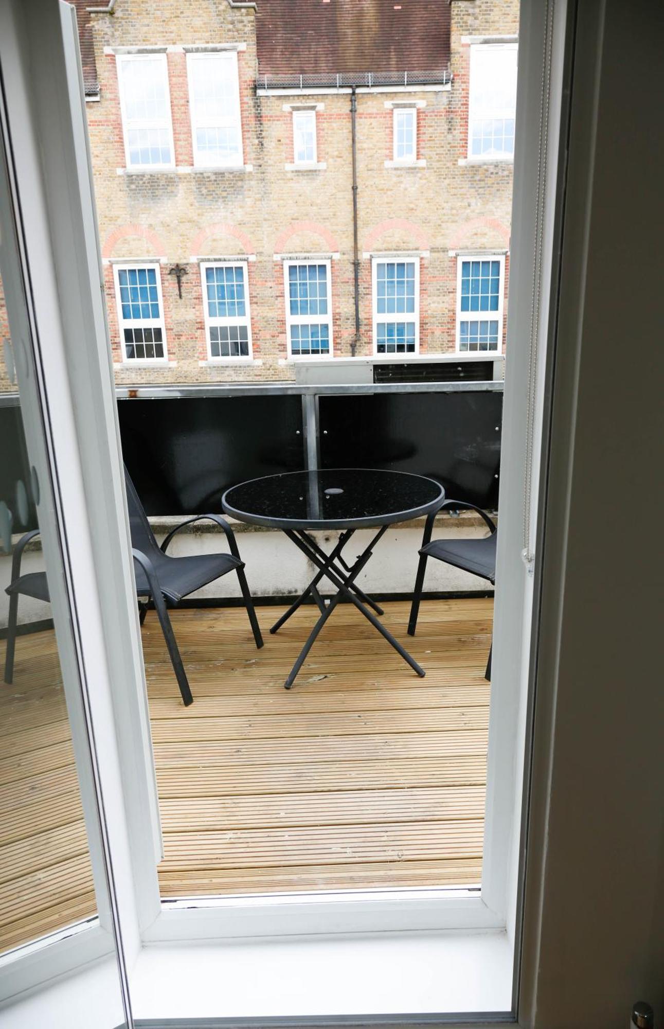 New Luxury Apartments In Central London Next To Shops, Cafes, Bars & Metro מראה חיצוני תמונה