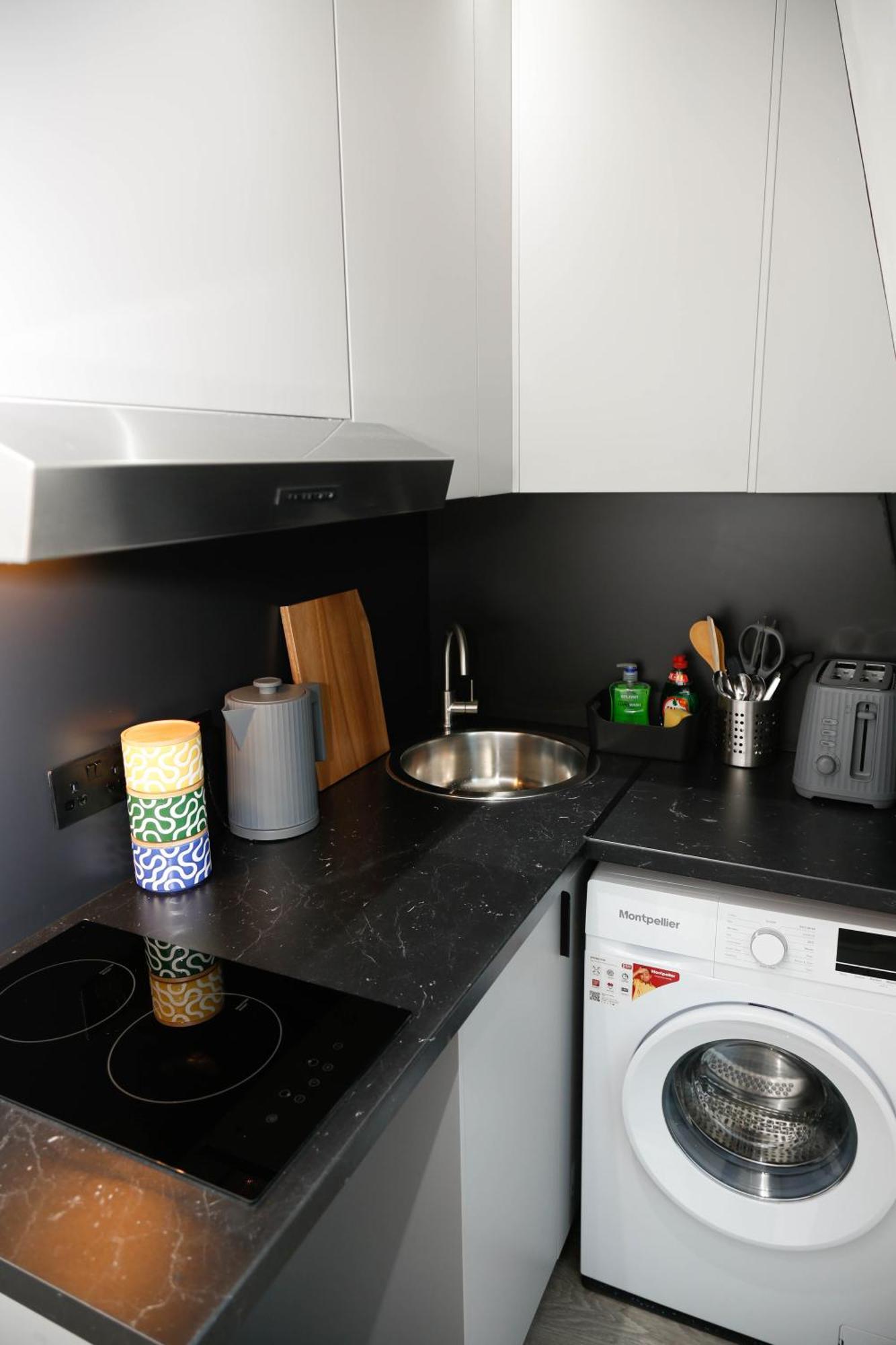 New Luxury Apartments In Central London Next To Shops, Cafes, Bars & Metro מראה חיצוני תמונה