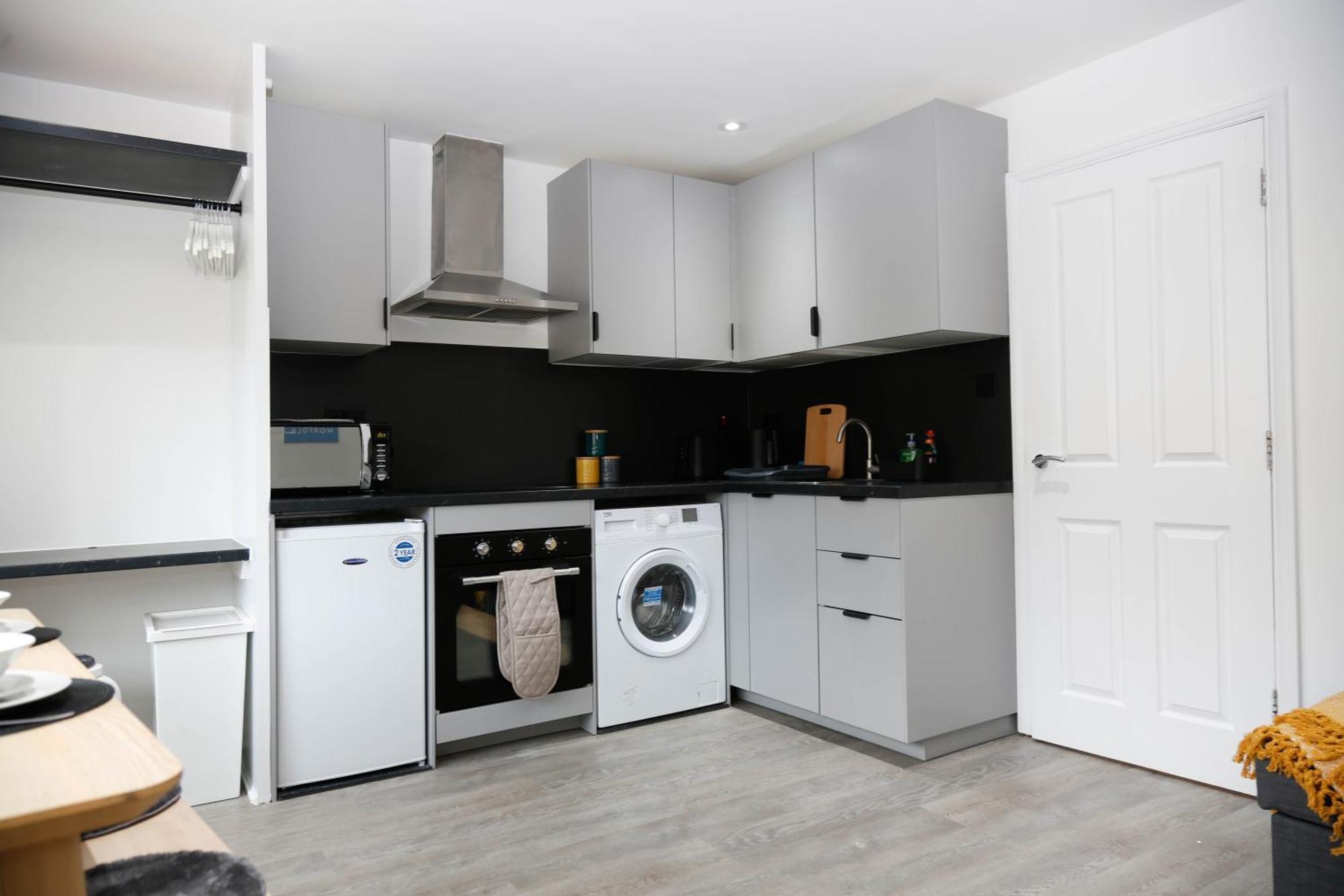 New Luxury Apartments In Central London Next To Shops, Cafes, Bars & Metro מראה חיצוני תמונה